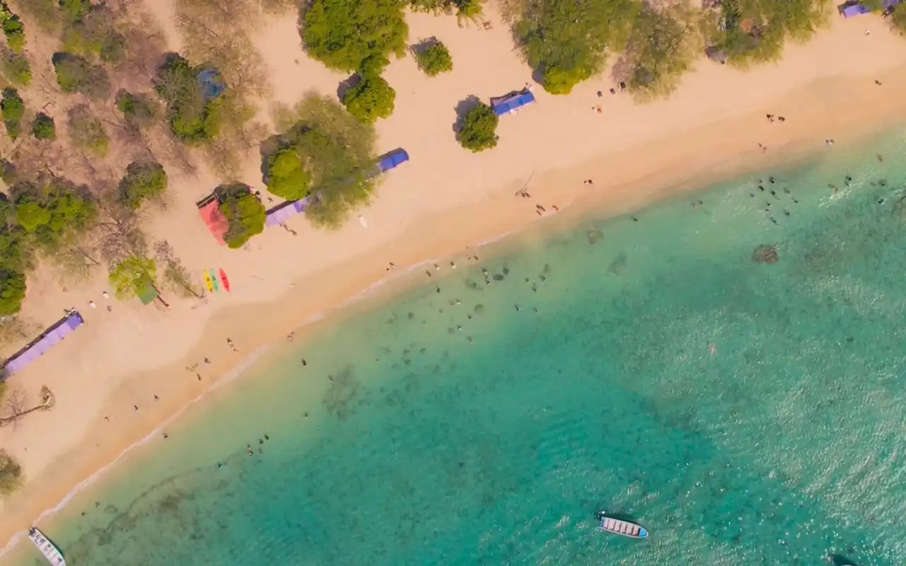 Galería de Playa Cristal: Tour Guiado desde Santa Marta - Parque Tayrona  