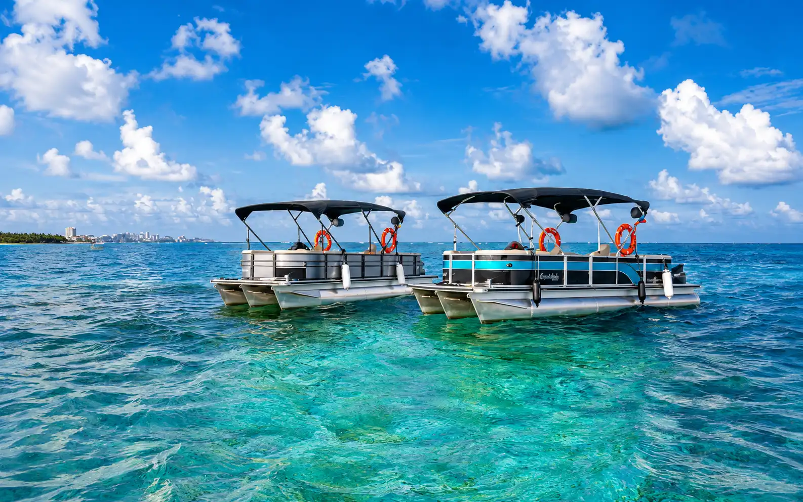 San Andres Pontoon Day Trip: Seven-Color Sea Experience gallery