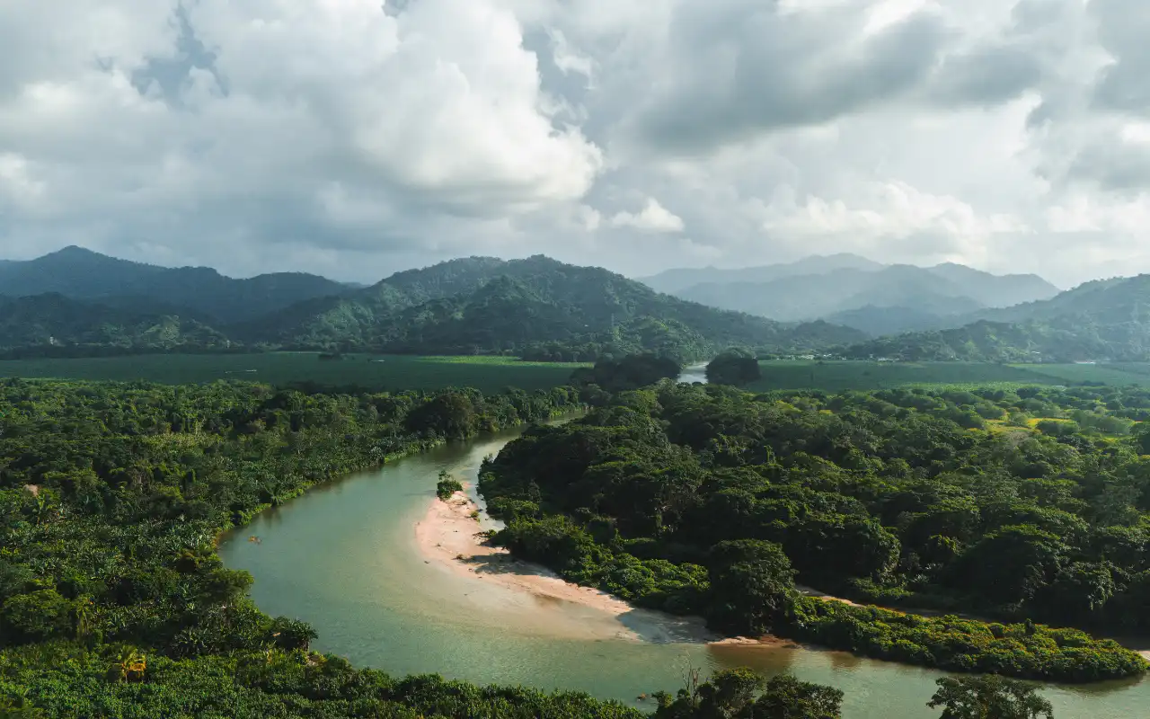 Galería de Comunidad Indígena Kutunsama: Tejido, Cacao y Espiritualidad