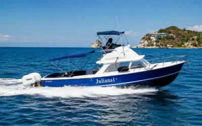 Juliana I Yacht: Private Luxury Rental in Santa Marta
