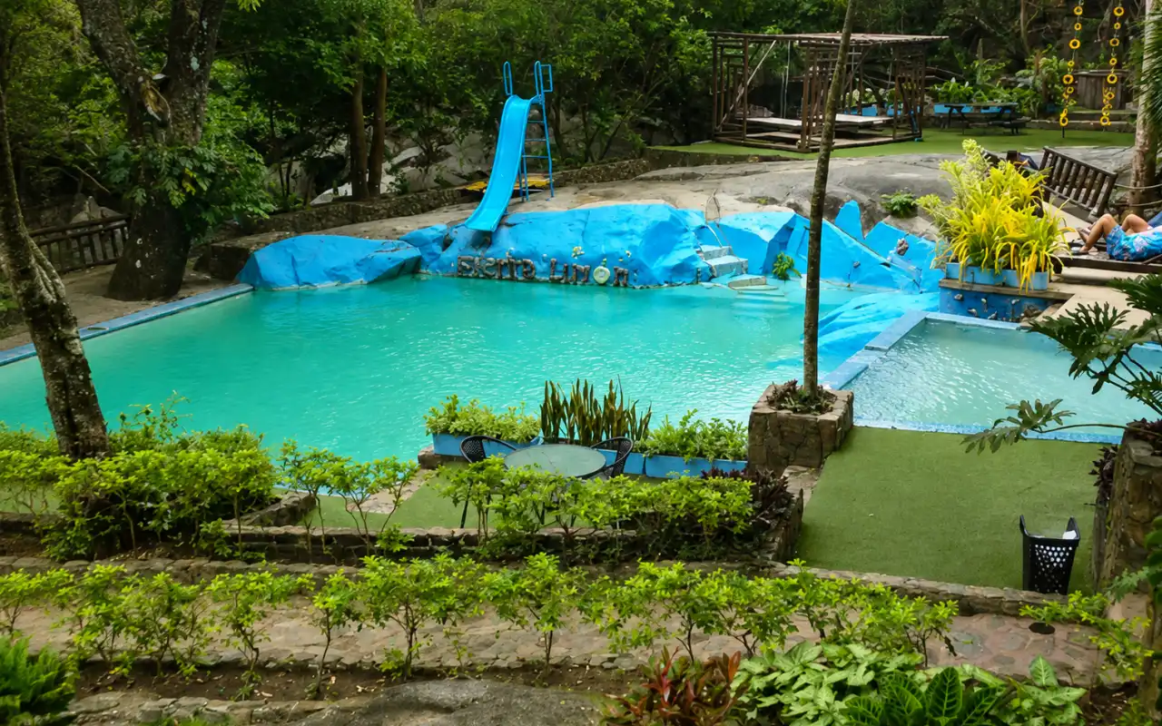 Natural pools at Sierra Limón