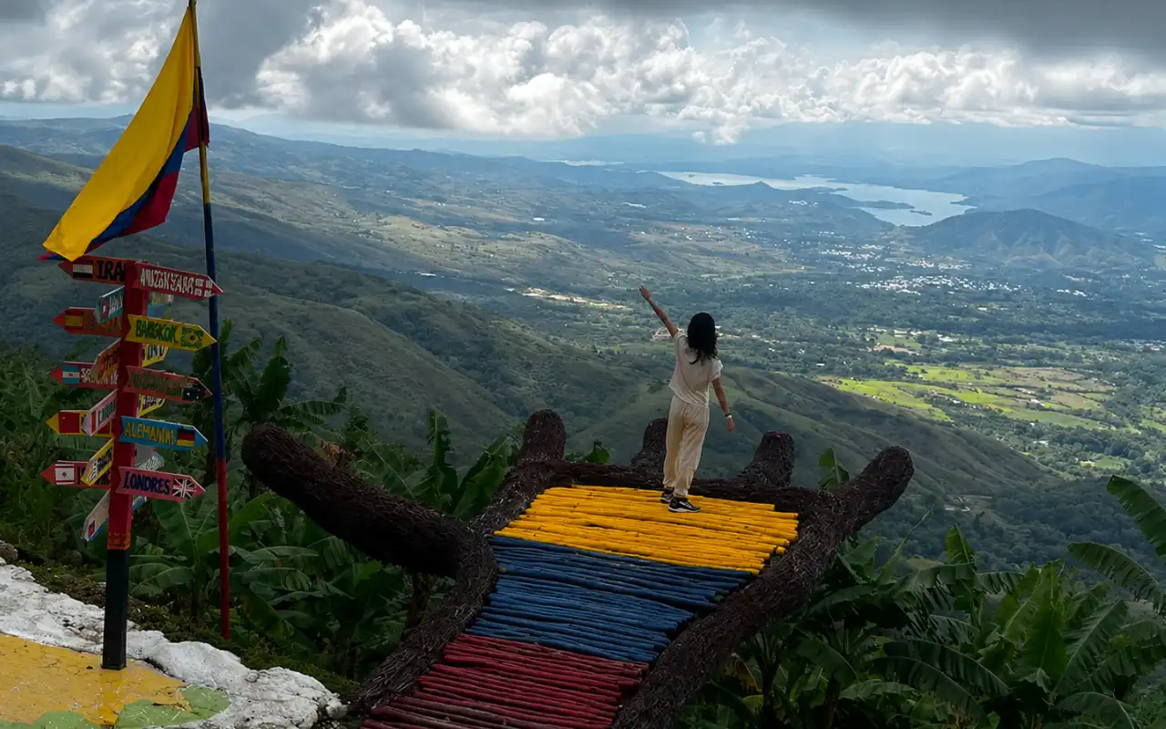 La Mano del Gigante en Huila Colombia