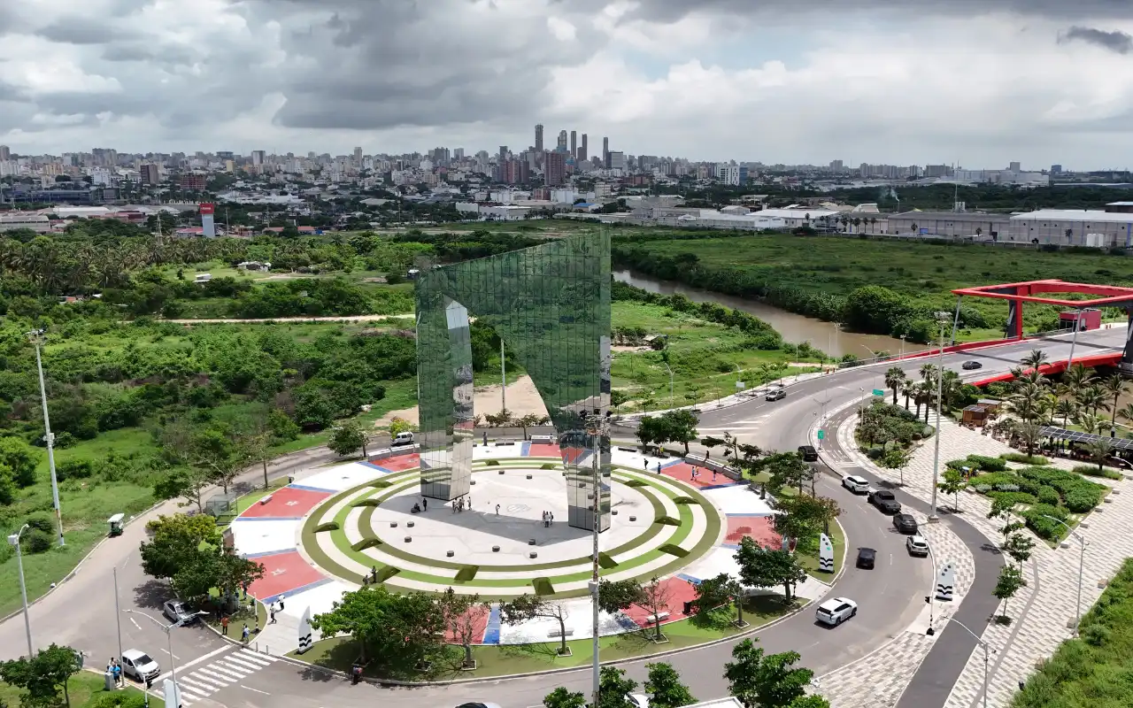 Monumento Aleta de Tiburón en Barranquilla
